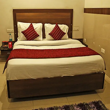 Capital O 4302 Hotel Imperial Lodge-3