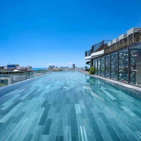 Golden Lotus Grand Da Nang - Panoramic Rooftop Bar & Daily Afternoon Tea-3