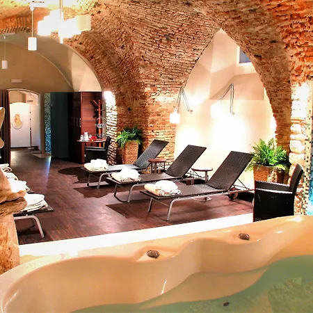 Hotel Mitra, Story Hotels-2