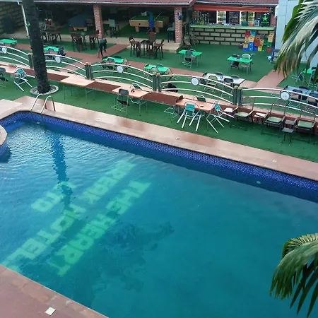 Hard Break Hotel-3