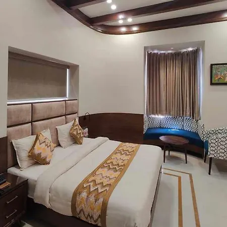Hotel Vrinda-3
