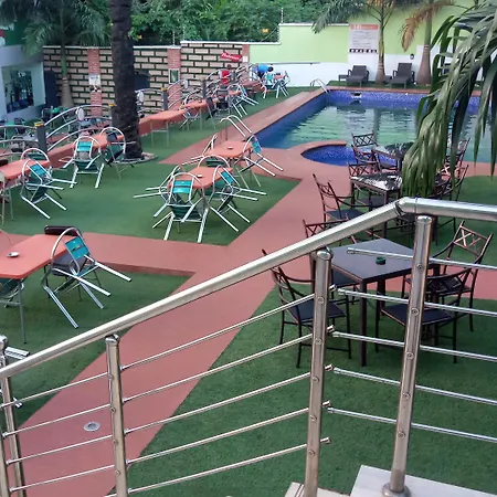 Hard Break Hotel-3