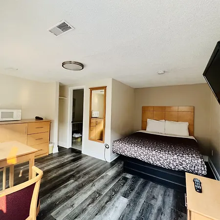 Borden Inn And Suites-3