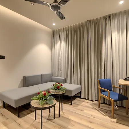 7 Apple Hotel Pratap Nagar-2