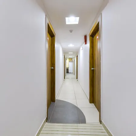 Fabhotel Star-2