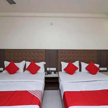 Oyo 37989 Hotel Debarshi-2