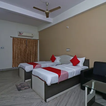 Oyo 37989 Hotel Debarshi-3