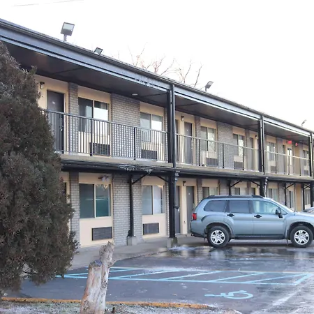 Travelodge By Wyndham Livonia Canton Novi Detroit Area-2