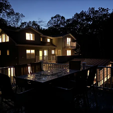 Four Seasons For Fun Bed & Breakfast-2