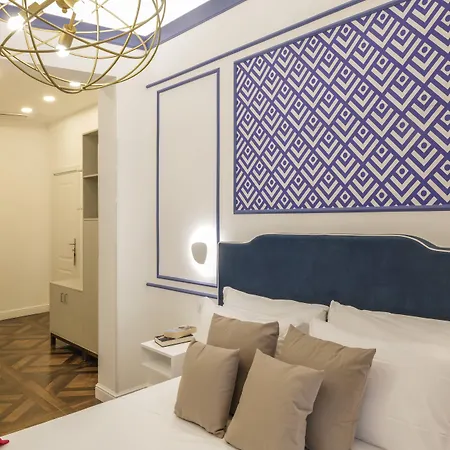 Cafe Latino Suites-2