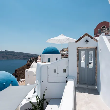 Oia Spirit Studios By Mary D Nomikou-3