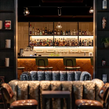 Freshsuites & Bar-2