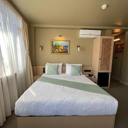 By Kinyas Hotel-2