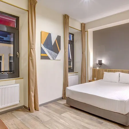 Hotel Forty One-3