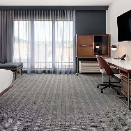 Courtyard By Marriott Owatonna Downtown-2