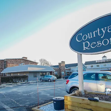 Courtyard Resort-3