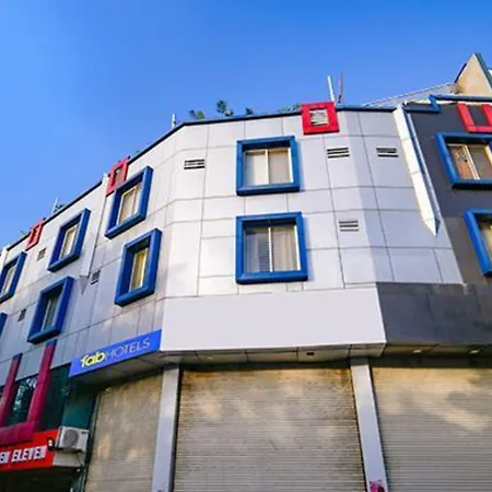 Fabhotel Ten Eleven-2