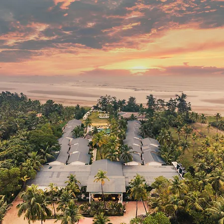 Foxoso La Beach Resort & Spa-2