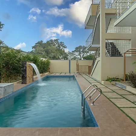 Itsy Hotels Kurinji Stay Inn With Swimming Pool-3