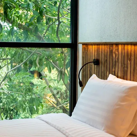 karaarom hotel-2