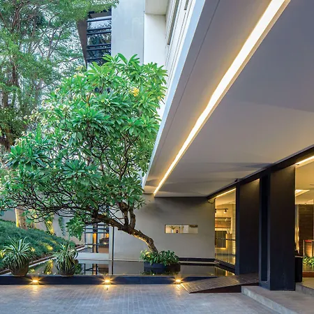 Miers Kuningan, ARTOTEL Curated-3