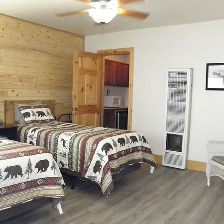 Creekside Lodge-3