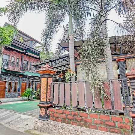 Spot On 91337 Pandu Homestay Klaten-2