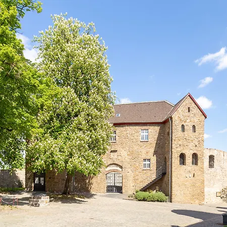 Hotel am Schloss Broich-3