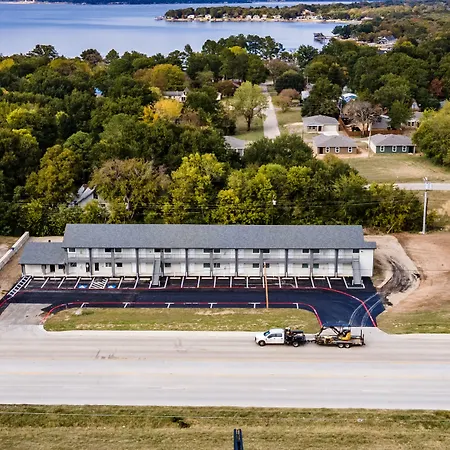 Extended Stay Gun Barrel City-2