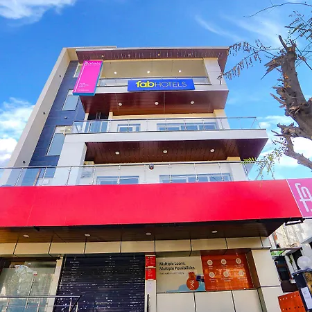 Fabhotel F9 Noida Sector 27-2