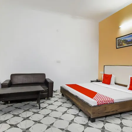 Oyo 46735 Hotel Royal Dreams-2