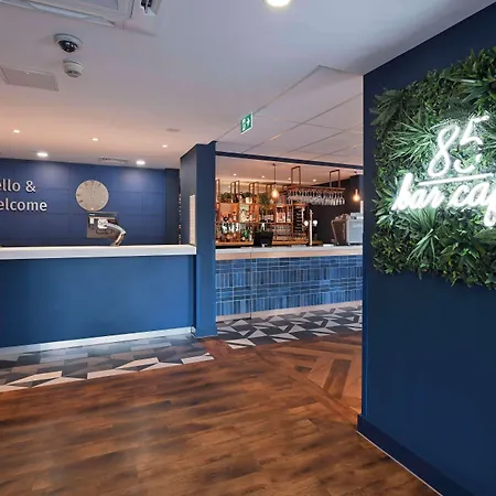 Travelodge Bracknell Central-3