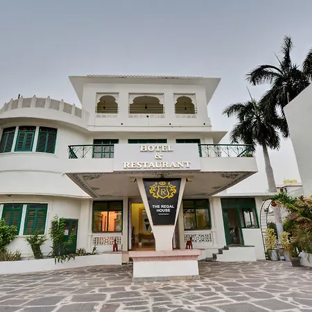 Treebo The Regal House, Near Fateh Sagar Lake-3