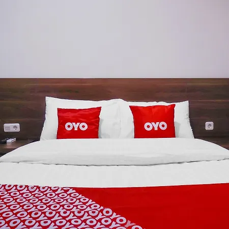 Hotel O Near Pasar Baru-3