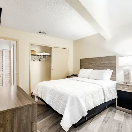 Grand Shores West-2