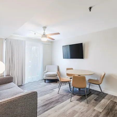 Grand Shores West-3
