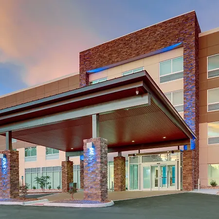 Holiday Inn Express & Suites - Roanoke - Civic Center-2