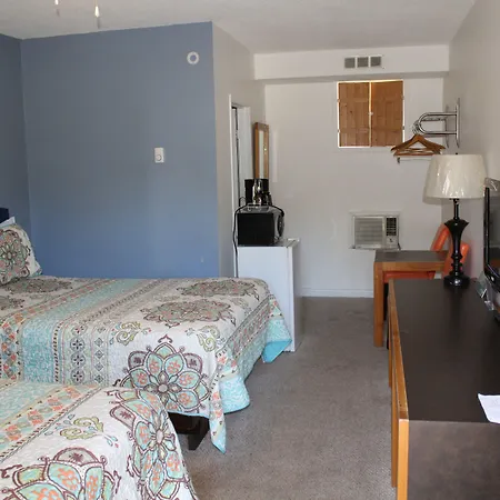 Two Rivers Motel-3