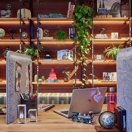 Moxy Cologne Muelheim-3