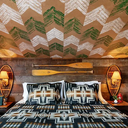 Urban Cowboy Lodge-2