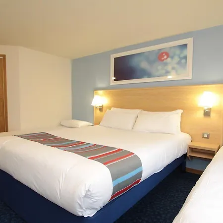 Travelodge Saltash-2