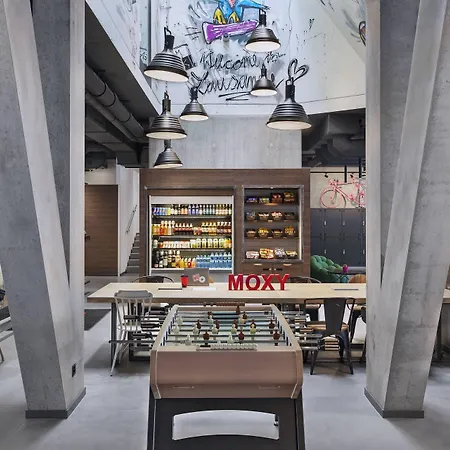 Moxy Lausanne City-2