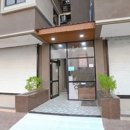 Fabhotel Grand Blue-2