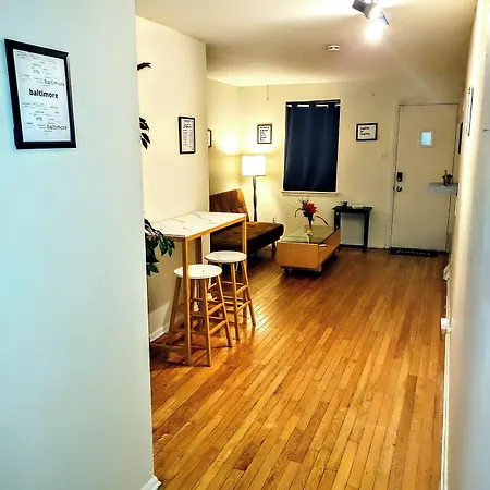 Twin Bunk-Style Bedroom Close To Downtown-2