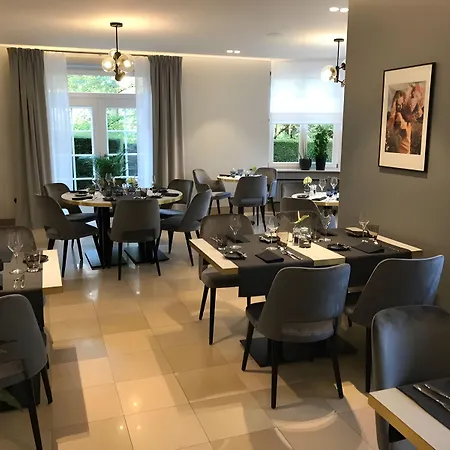 Hotel-Restaurant Beim Schlass-3