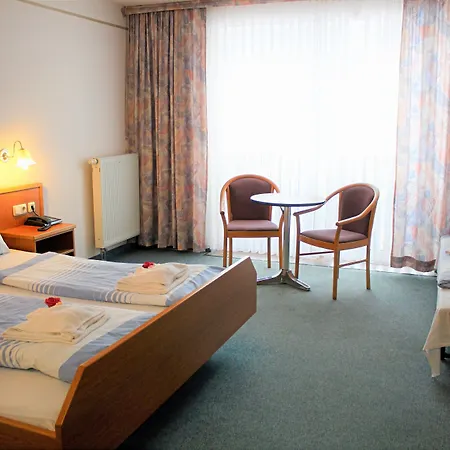 Waldhotel Feldbachtal-2