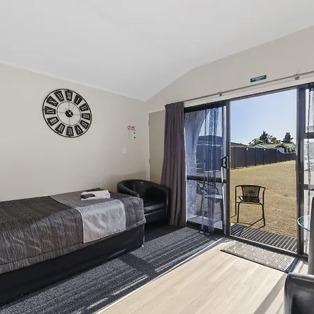 Central Inn Taupo-2