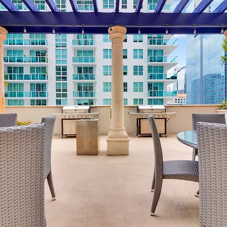 The Club At Brickell Bay Luxury Suites-3