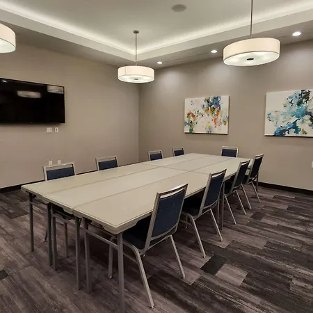 La Quinta Inn & Suites By Wyndham Pflugerville-3