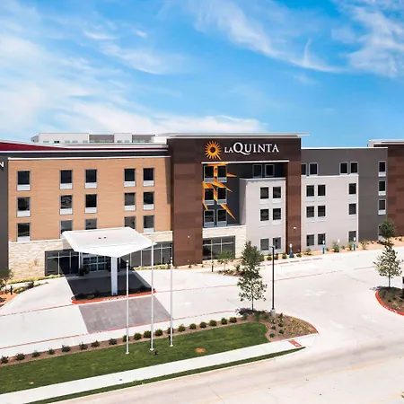 La Quinta Inn & Suites By Wyndham Pflugerville-2